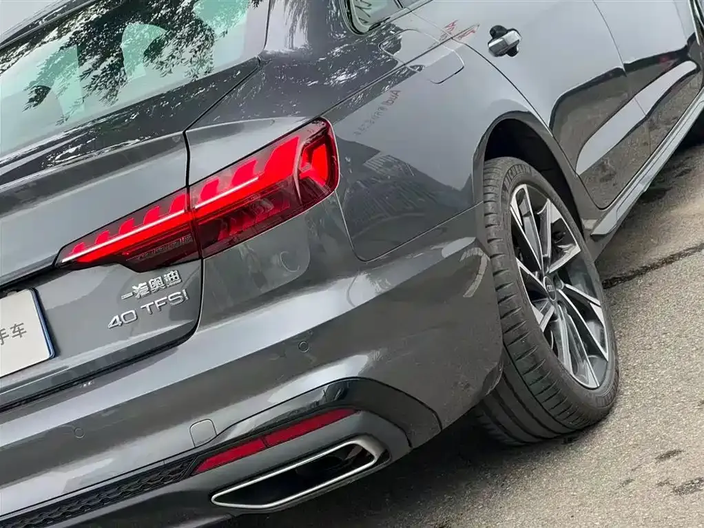 Audi A4L 2023 из CN, фото 10