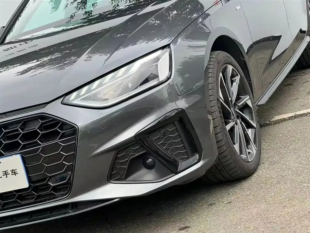 Audi A4L 2023 из CN, фото 7