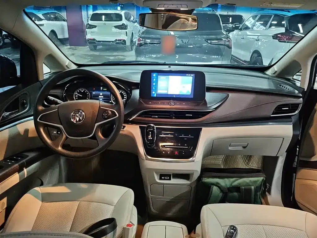 Buick GL8 2023 из CN, фото 10