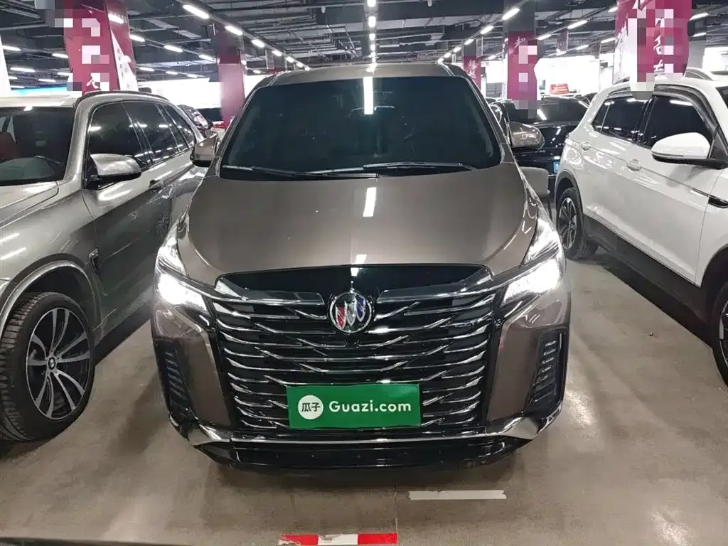 Buick GL8 2023 из CN, фото 3