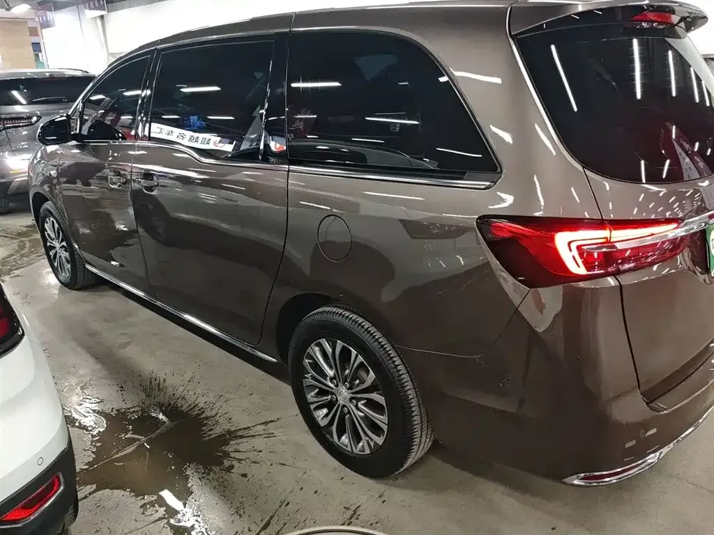 Buick GL8 2023 из CN, фото 5