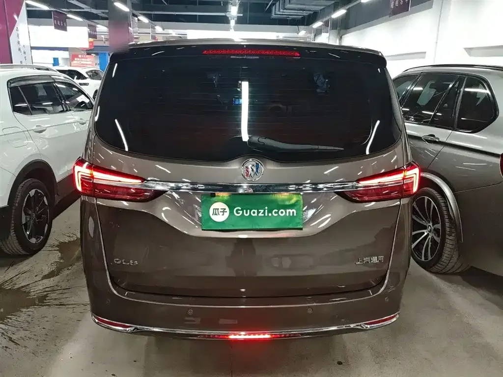 Buick GL8 2023 из CN, фото 6