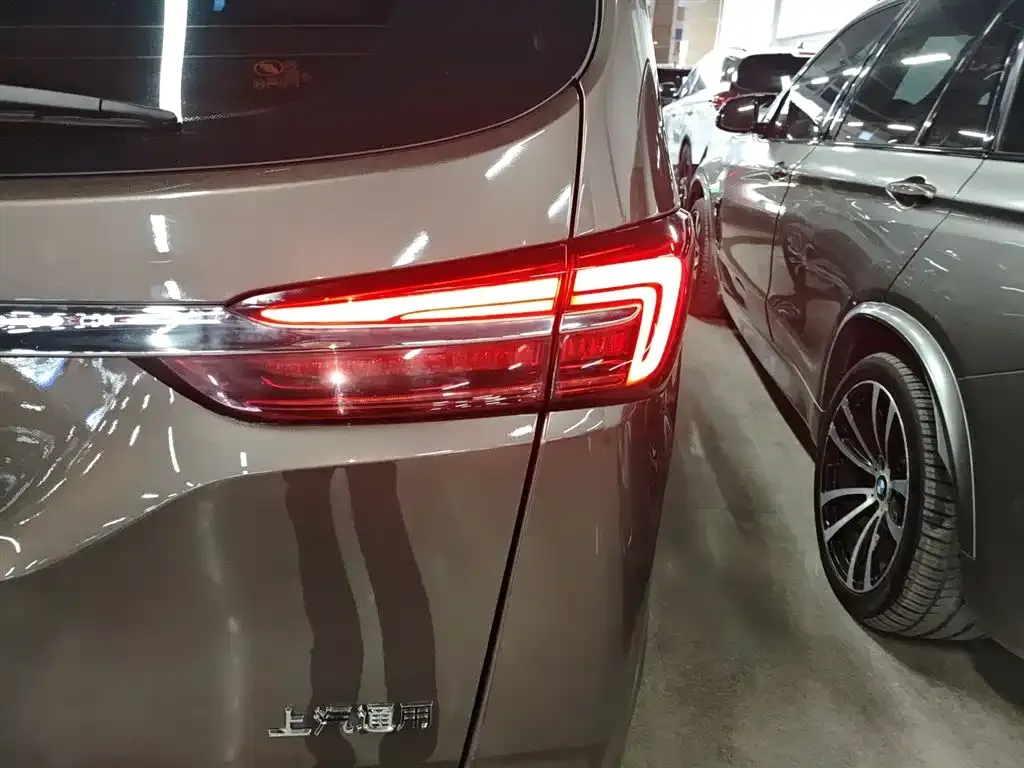 Buick GL8 2023 из CN, фото 8