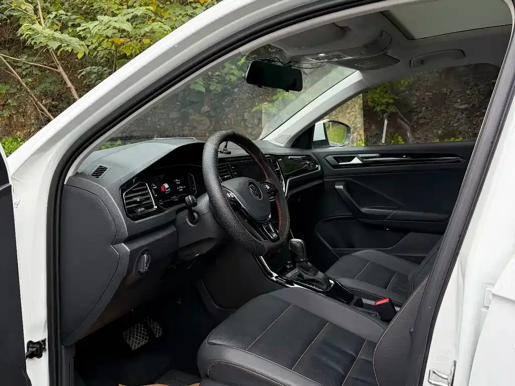 Volkswagen T-Roc 2022 из CN, фото 5