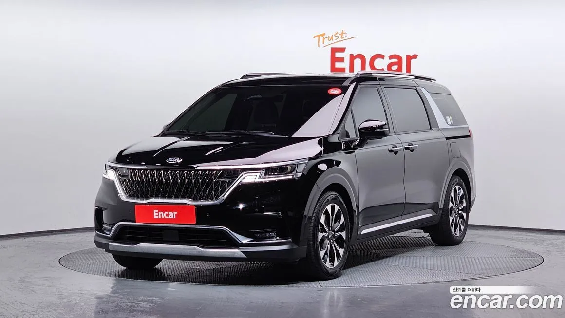 Kia Carnival — фото 1