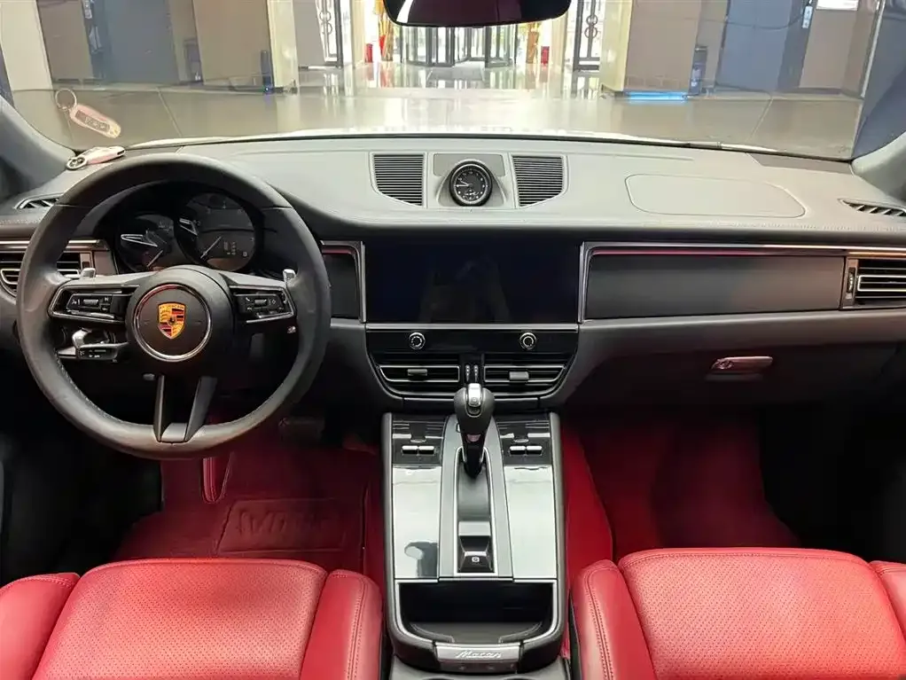 Porsche Macan — фото 6
