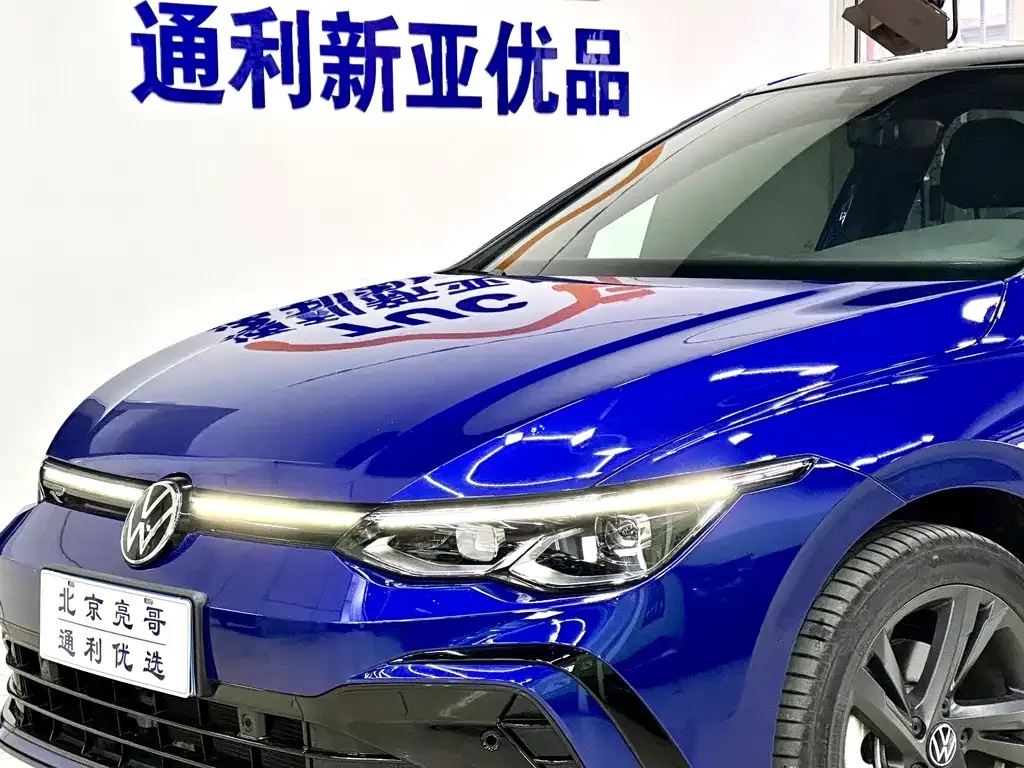 Volkswagen Golf 2023 из CN, фото 3