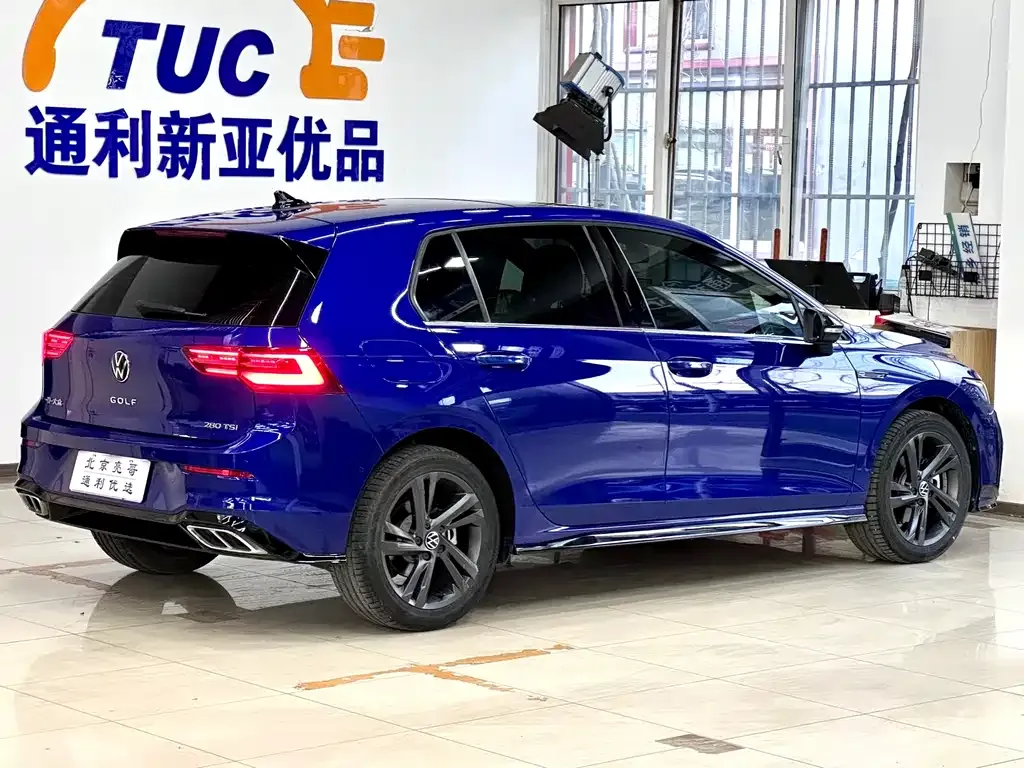 Volkswagen Golf 2023 из CN, фото 7