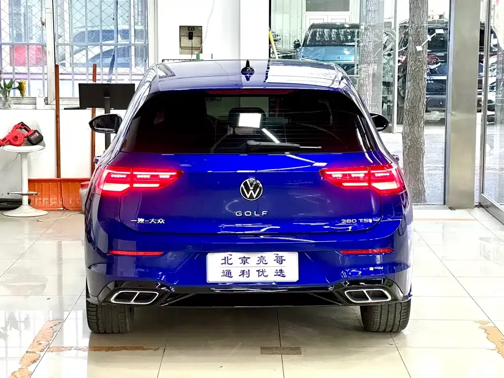 Volkswagen Golf 2023 из CN, фото 8
