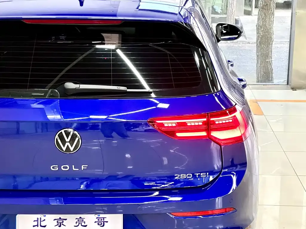Volkswagen Golf 2023 из CN, фото 9