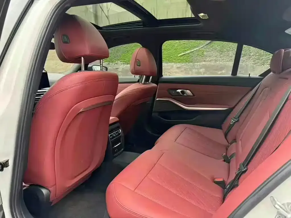 BMW 3 Series 2024 из CN, фото 6