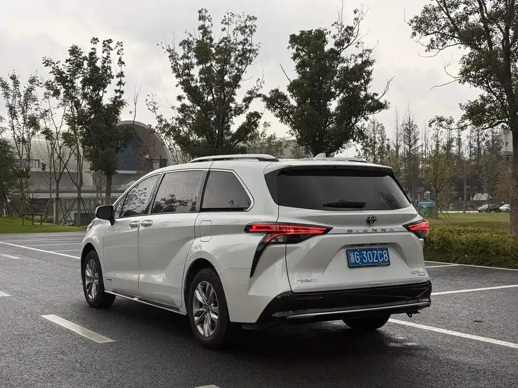 Toyota Sienna 2022 из CN, фото 5