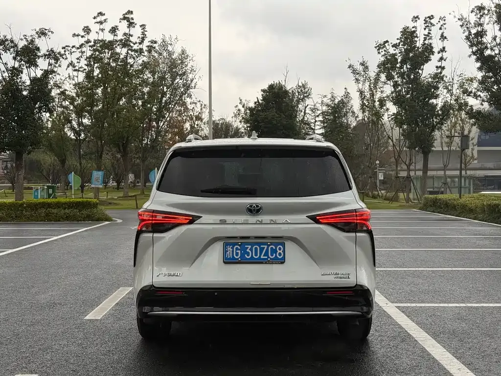 Toyota Sienna 2022 из CN, фото 6