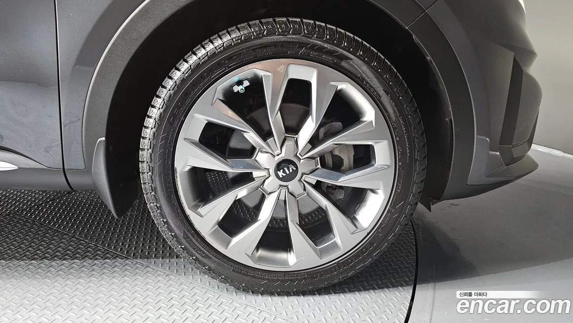Kia Sorento — фото 5