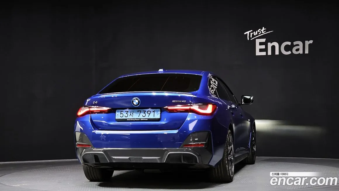 BMW i4 — фото 4