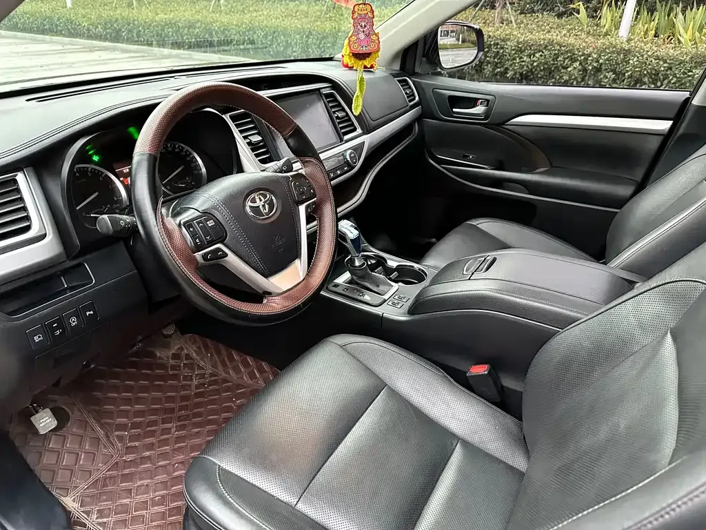 Toyota Highlander 2022 из CN, фото 9