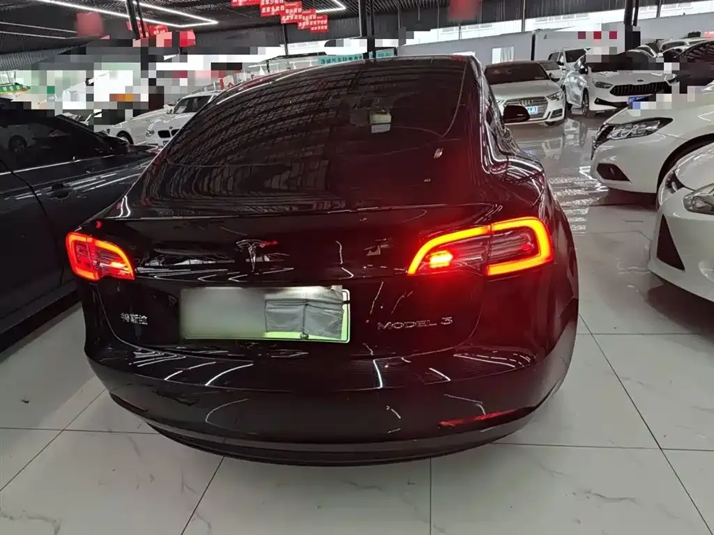Tesla Model 3 — фото 6