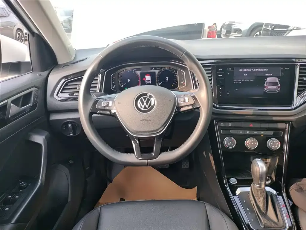 Volkswagen T-Roc 2021 из CN, фото 3