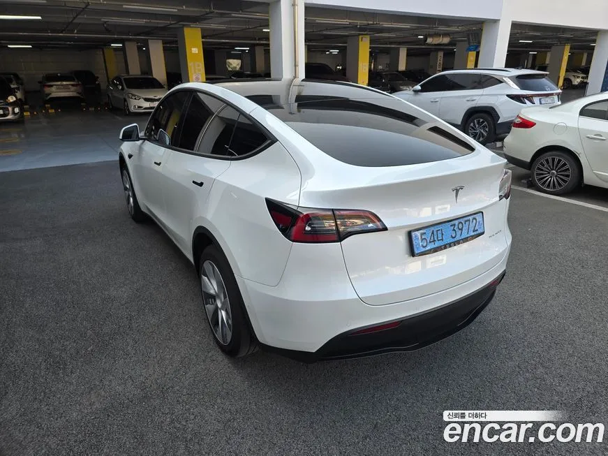 Tesla Model Y — фото 2