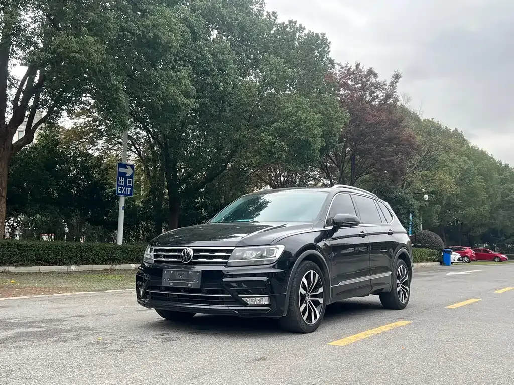 Volkswagen Tiguan L 2021 из CN, фото 1