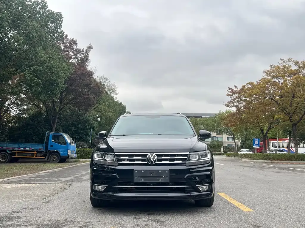 Volkswagen Tiguan L 2021 из CN, фото 2