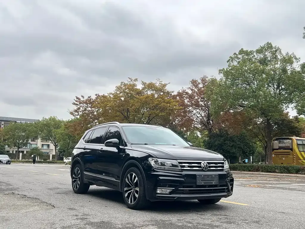 Volkswagen Tiguan L 2021 из CN, фото 3