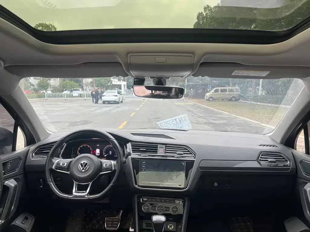 Volkswagen Tiguan L 2021 из CN, фото 4