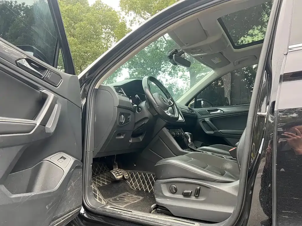 Volkswagen Tiguan L 2021 из CN, фото 5