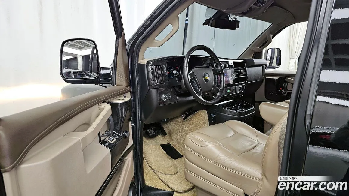 Chevrolet Express Van 2021 из KR, фото 10