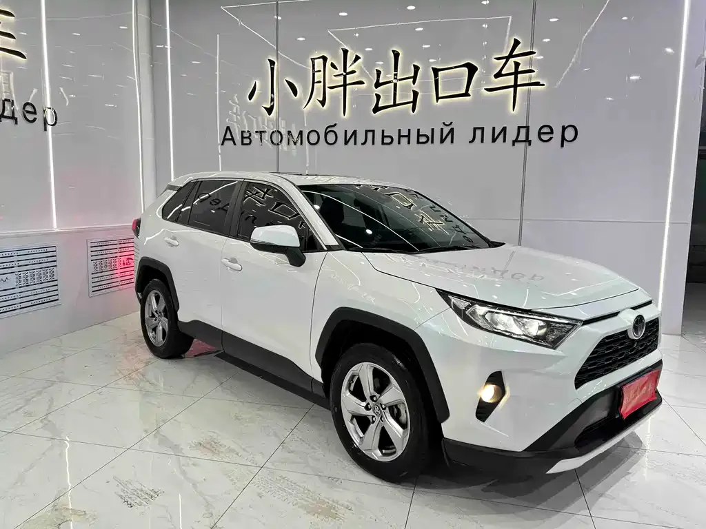 Toyota RAV4 — фото 2