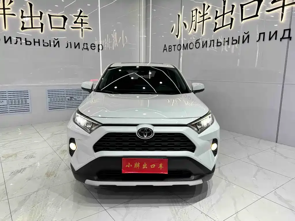 Toyota RAV4 — фото 3