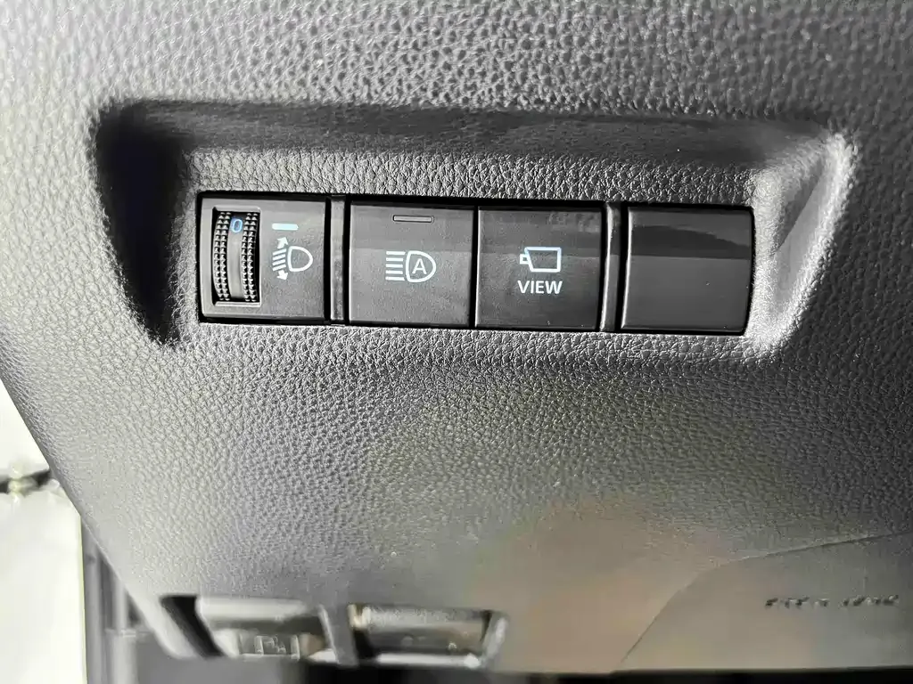 Toyota RAV4 — фото 9