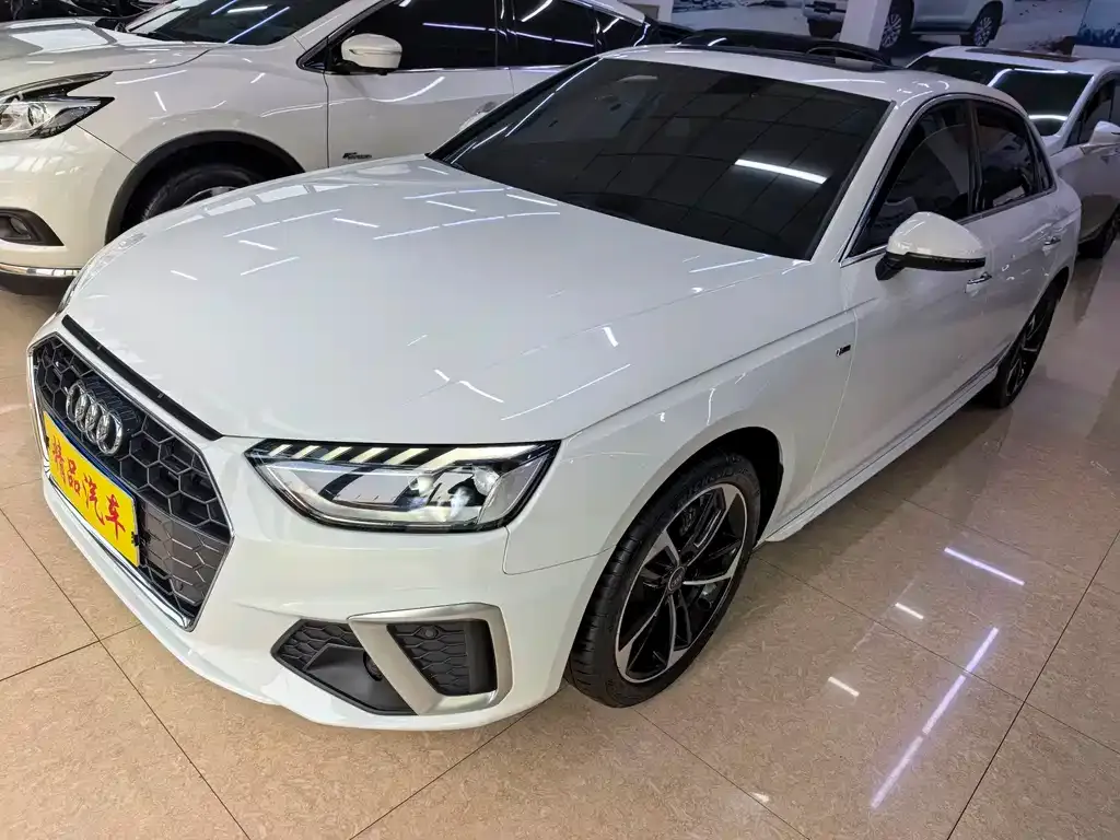 Audi A4L 2022 из CN, фото 1