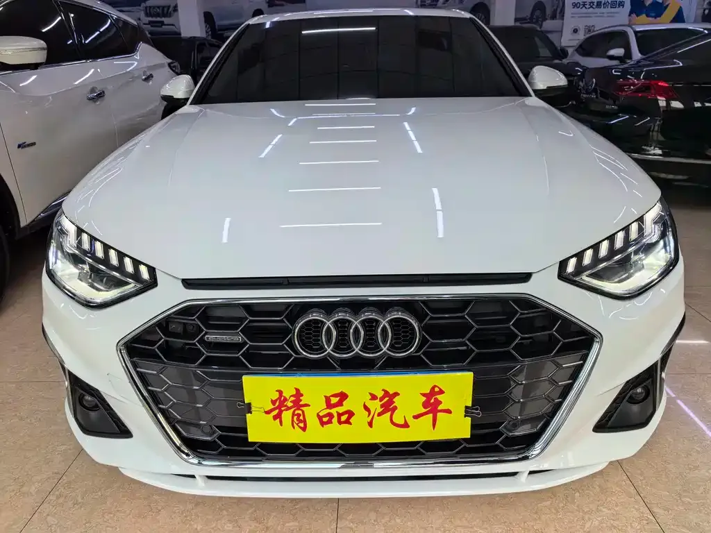 Audi A4L 2022 из CN, фото 2