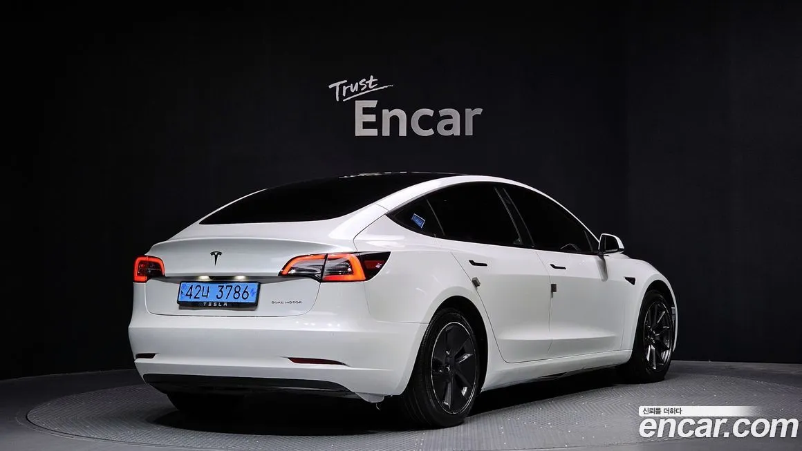 Tesla Model 3 2021 из KR, фото 2