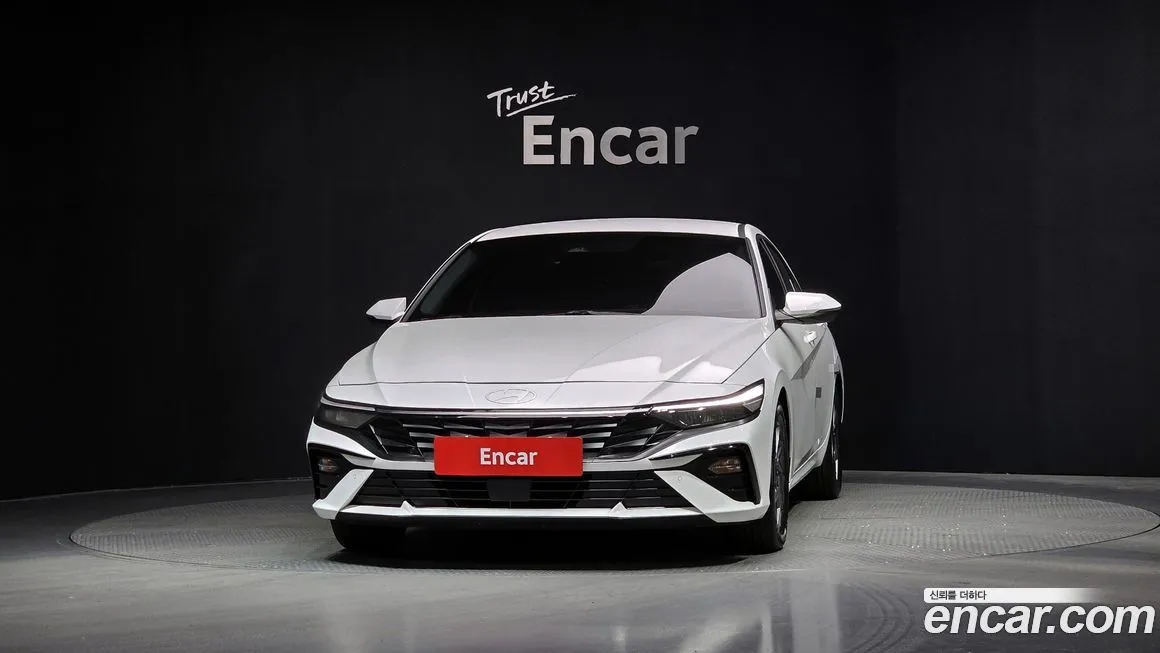 Hyundai AVANTE — фото 3