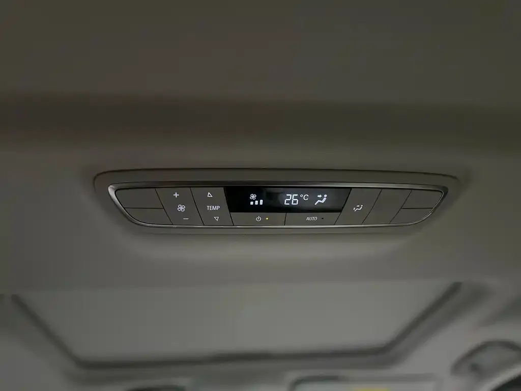 Buick GL8 2021 из CN, фото 8