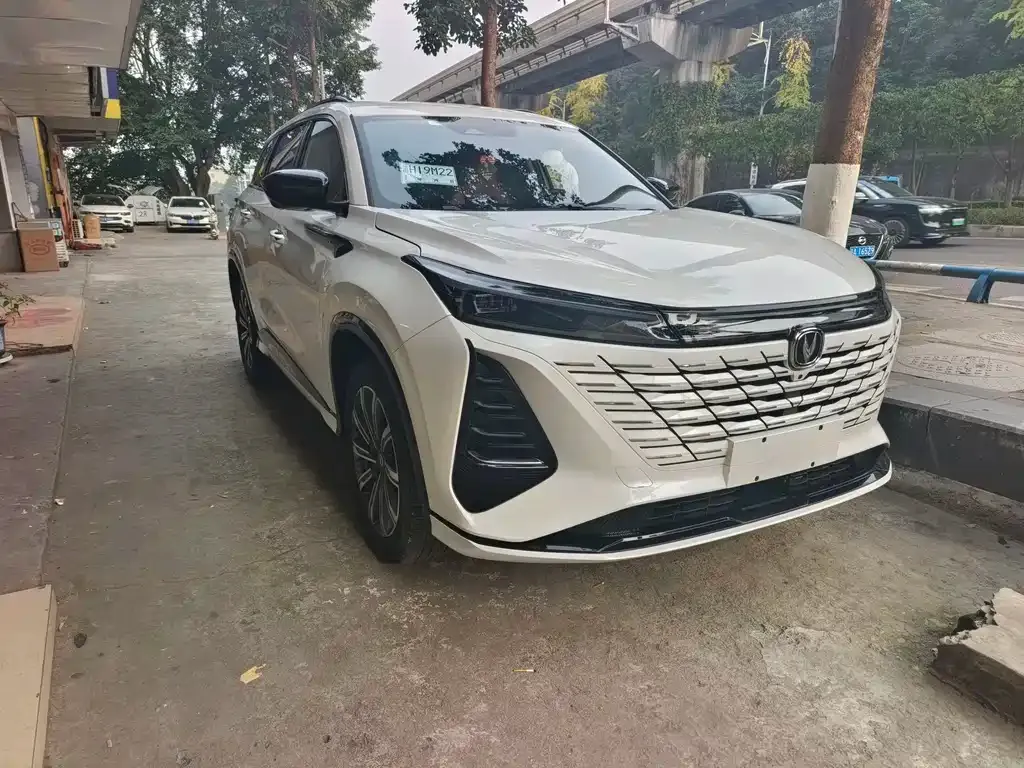 Changan CS75PLUS — фото 3