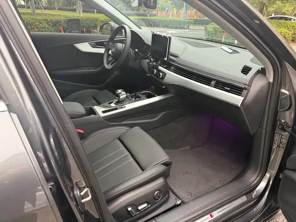 Audi A4L 2025 из CN, фото 8