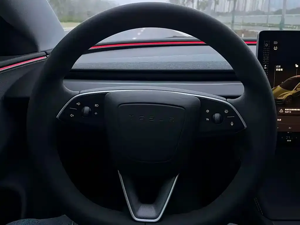 Tesla Model 3 — фото 6
