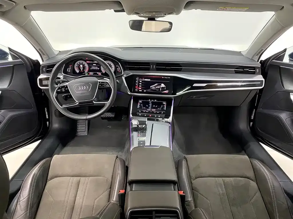 Audi A7L 2023 из CN, фото 10