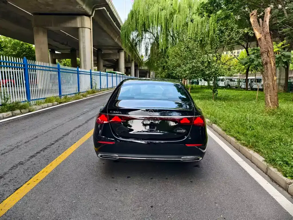Mercedes-Benz E-Class 2025 из CN, фото 5