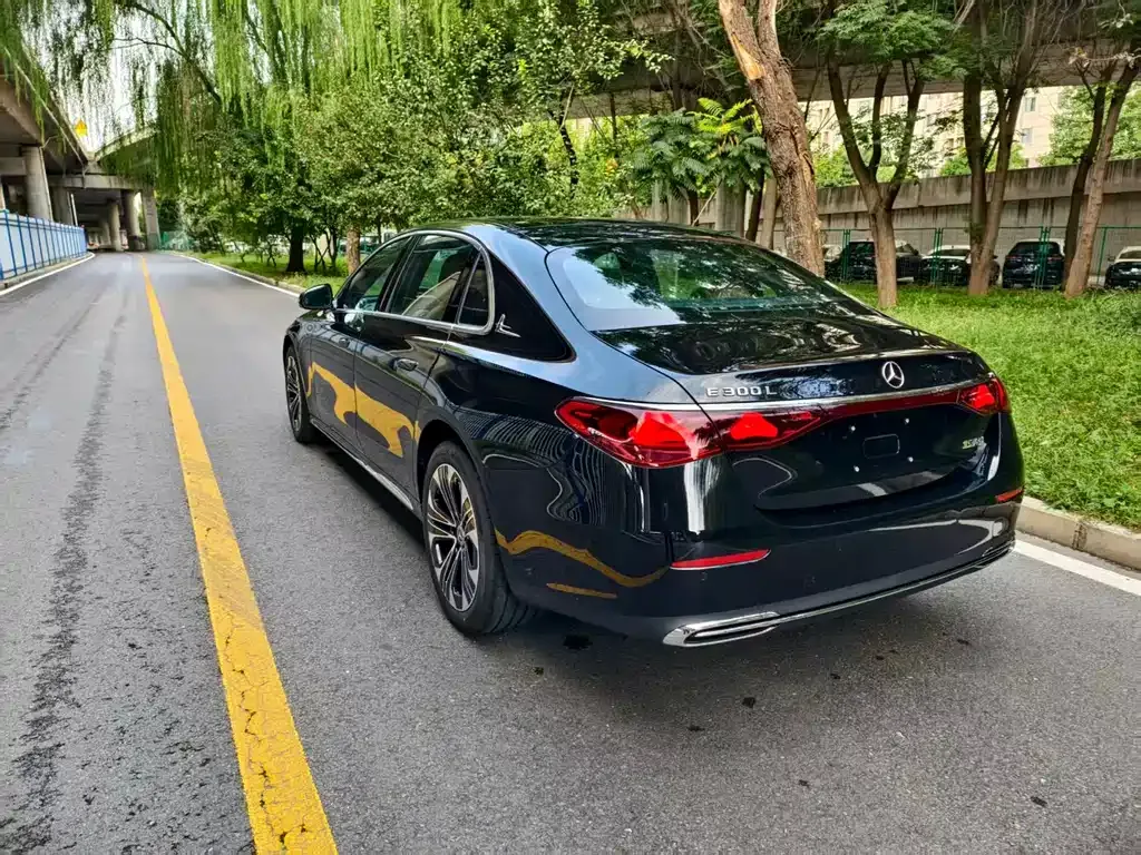 Mercedes-Benz E-Class 2025 из CN, фото 8