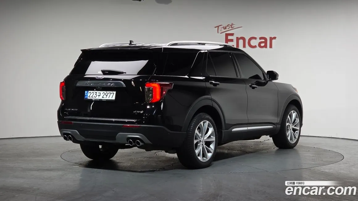 Ford Explorer 2022 из KR, фото 2