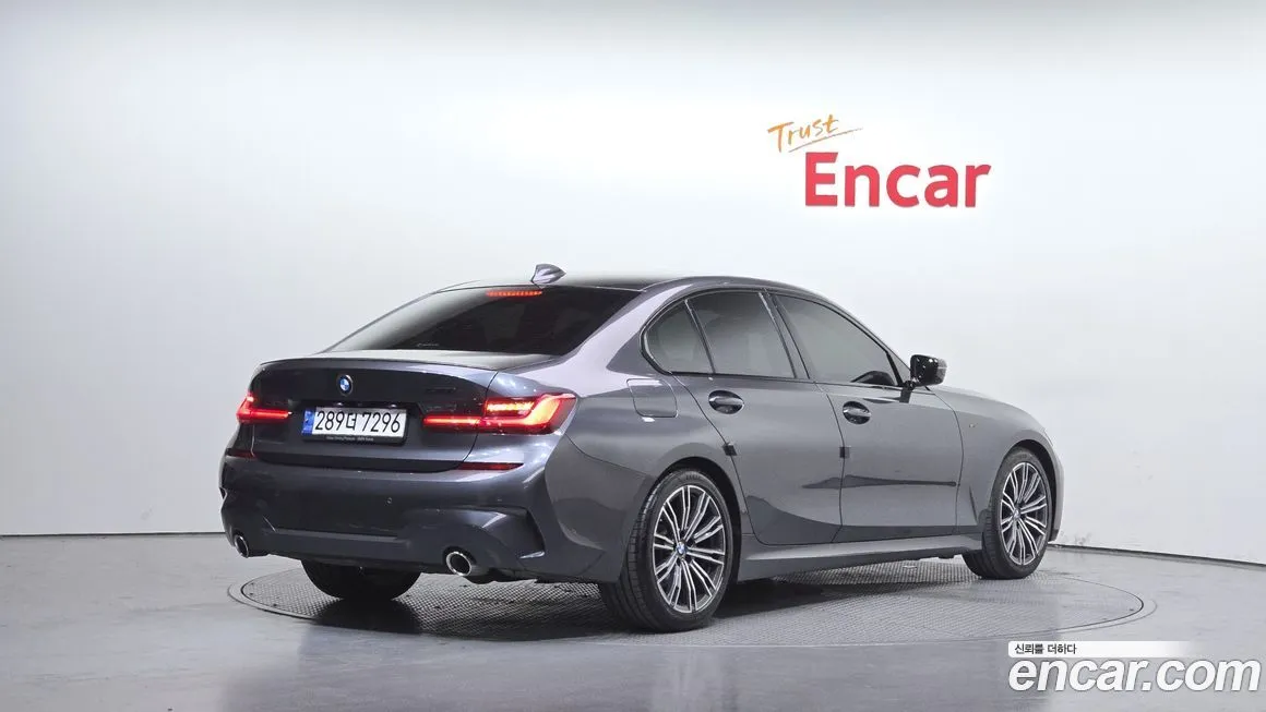 BMW 3-Series 2021 из KR, фото 2