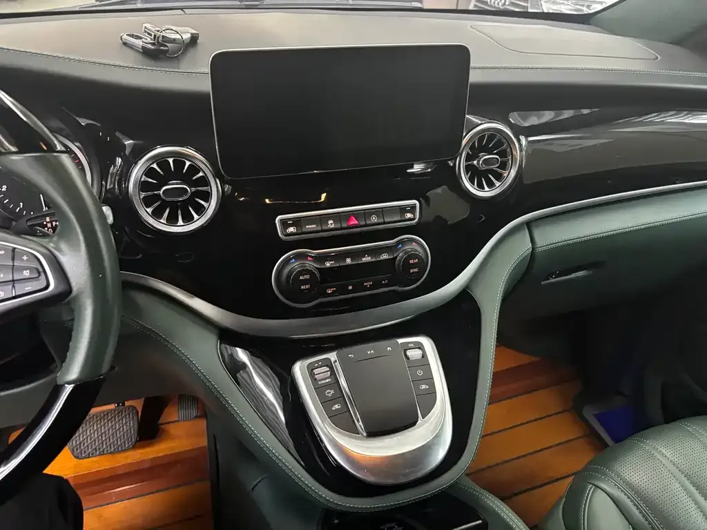 Mercedes-Benz Vito 2023 из CN, фото 6