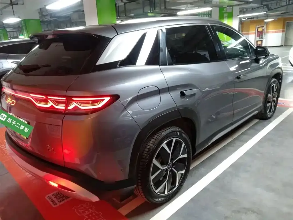 BYD L DM-i — фото 7