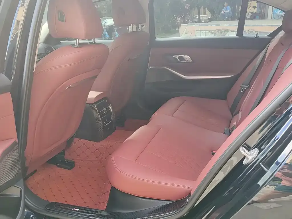 BMW 3 Series 2023 из CN, фото 10