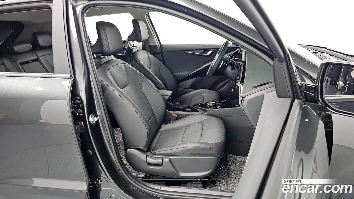 Kia Niro — фото 10