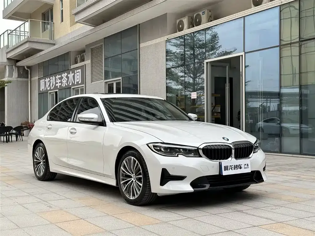 BMW 3 Series 2021 из CN, фото 9